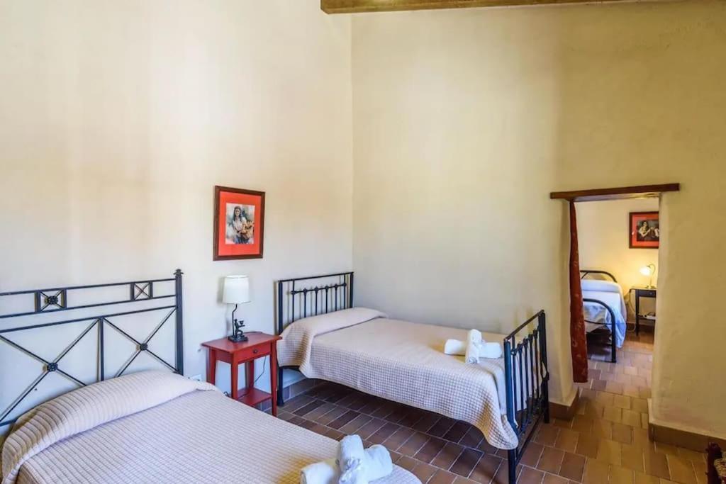 הוילה לה פואבלה דה לוס אינפאנטס Casa Cortijo En Dehesa Sierra Leon מראה חיצוני תמונה