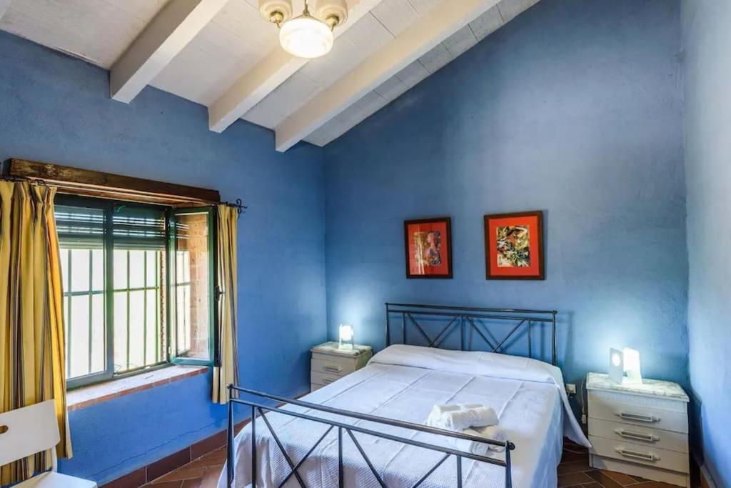 הוילה לה פואבלה דה לוס אינפאנטס Casa Cortijo En Dehesa Sierra Leon מראה חיצוני תמונה